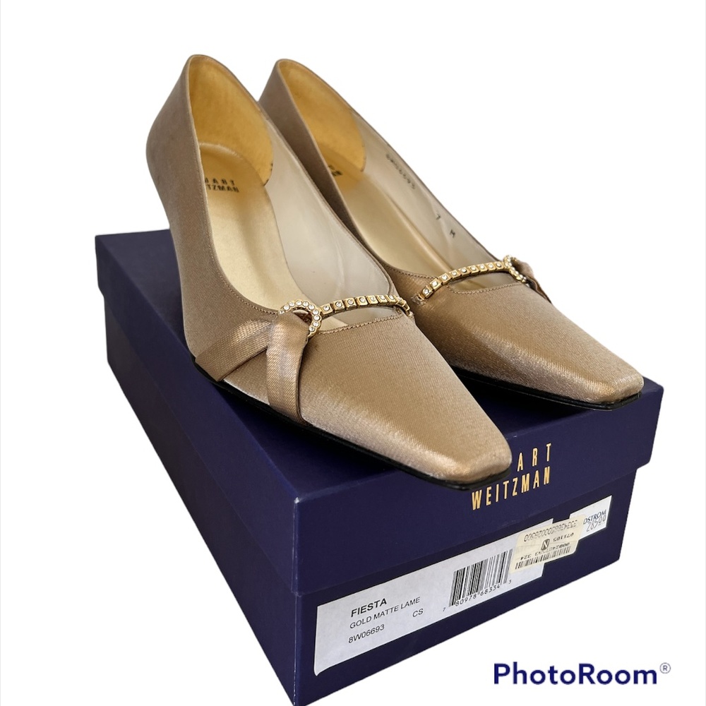 Stuart Weitzman Women's Gold Matte Lame Square Toe Embellished Strap Sz7m